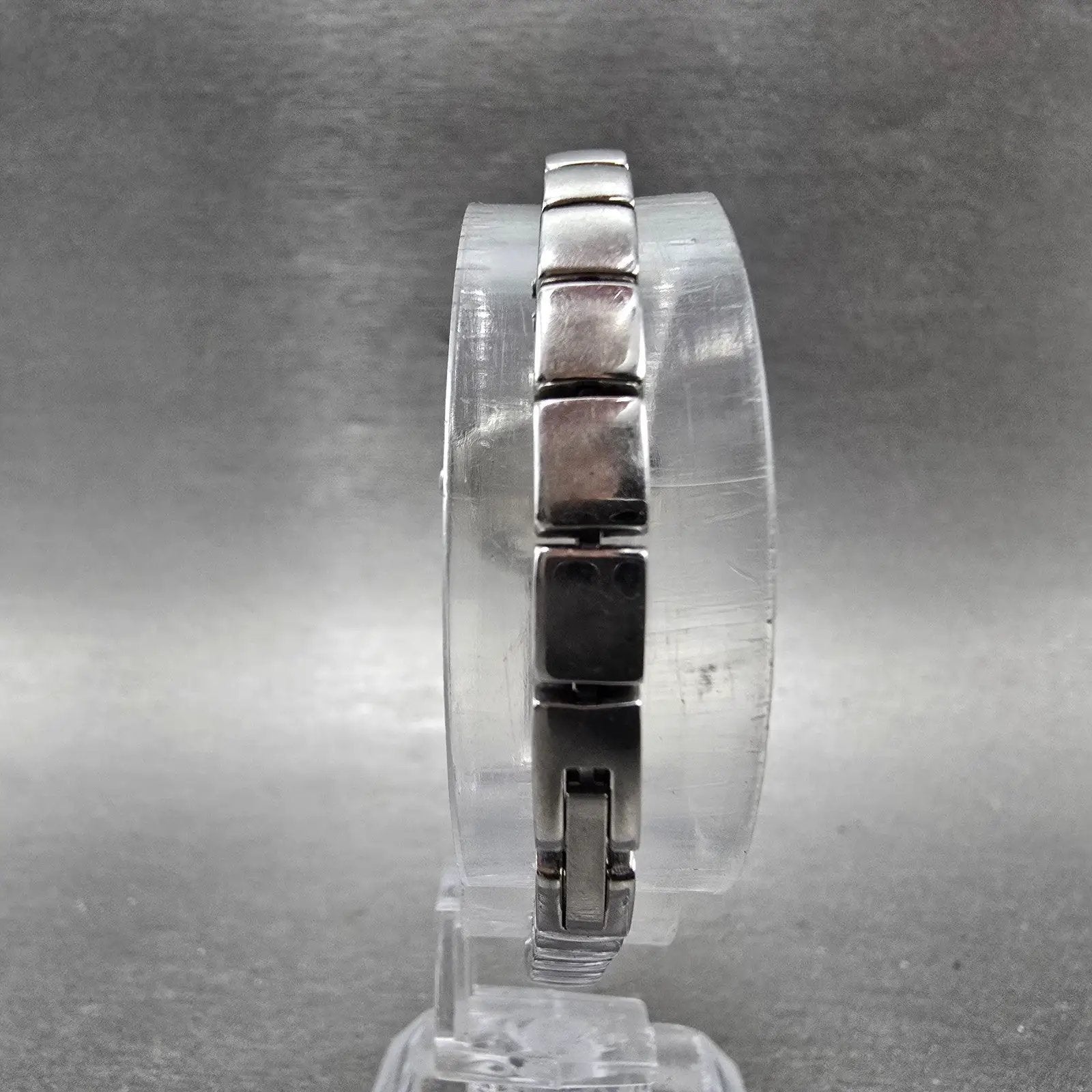 Citizen Eco-Drive Watch Women 21mm MOP Dial Silver Tone Round B023-S067090 Runs7