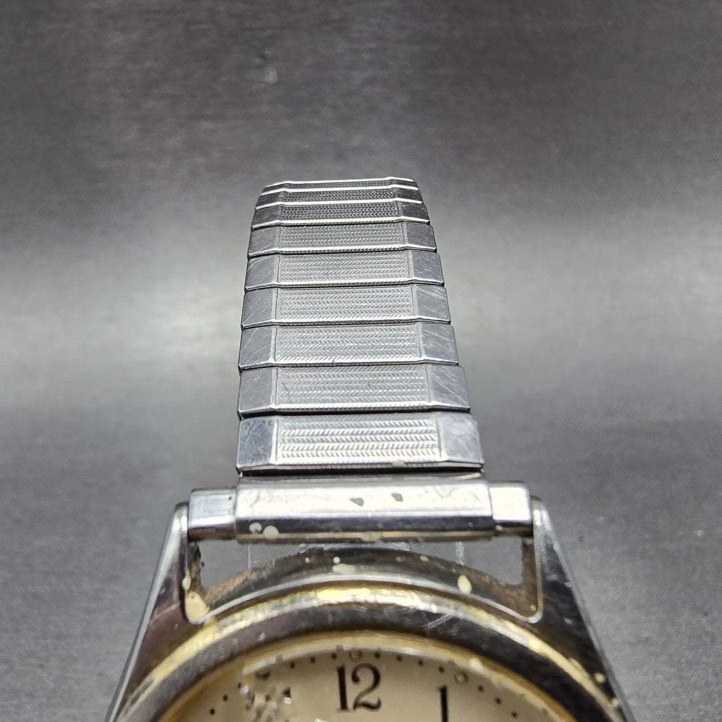 48560922