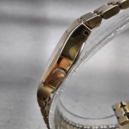 Seiko Watch Women 17mm White Dial Gold Tone Oval 2Y00-5509 New Battery Vintage2