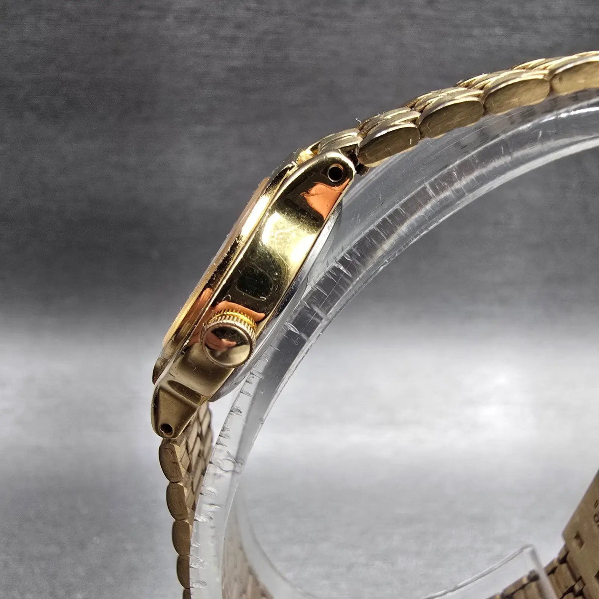 Seiko SX Watch Women 19mm Champagne Dial Gold Tone Round V401-0091 New Battery G2