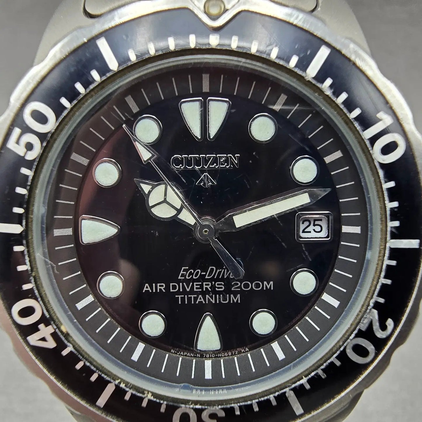 Citizen Eco-Drive Dive Watch Men 40mm Black Dial Titanium Date 7877-H04163 works1