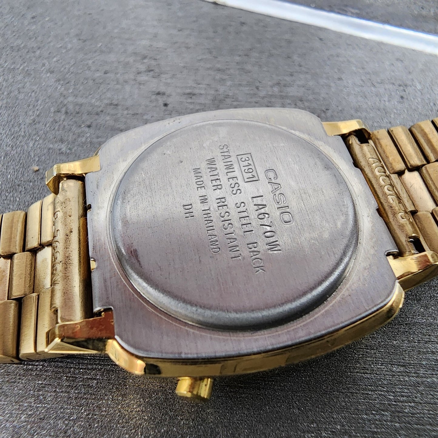 Casio LA670W Watch Women 24mm Digital Gold Tone Rectangle Alarm Chrono New Batt9