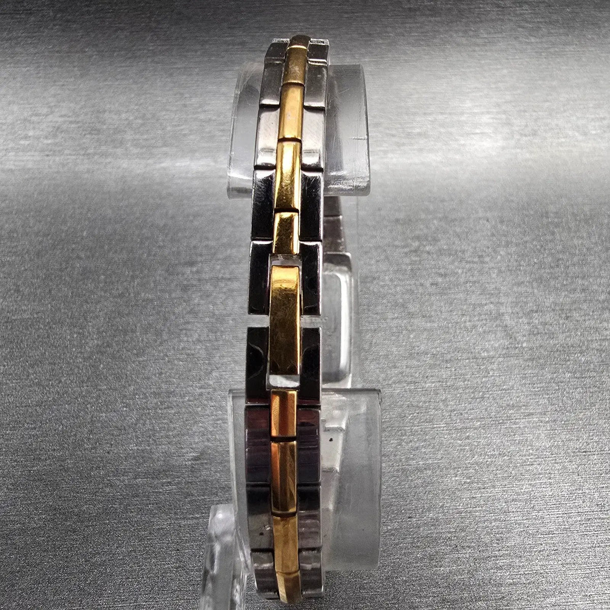 Seiko Tank Watch Women 13mm White Dial Two Tone Rectangle 2E20-7479 New Batt 457