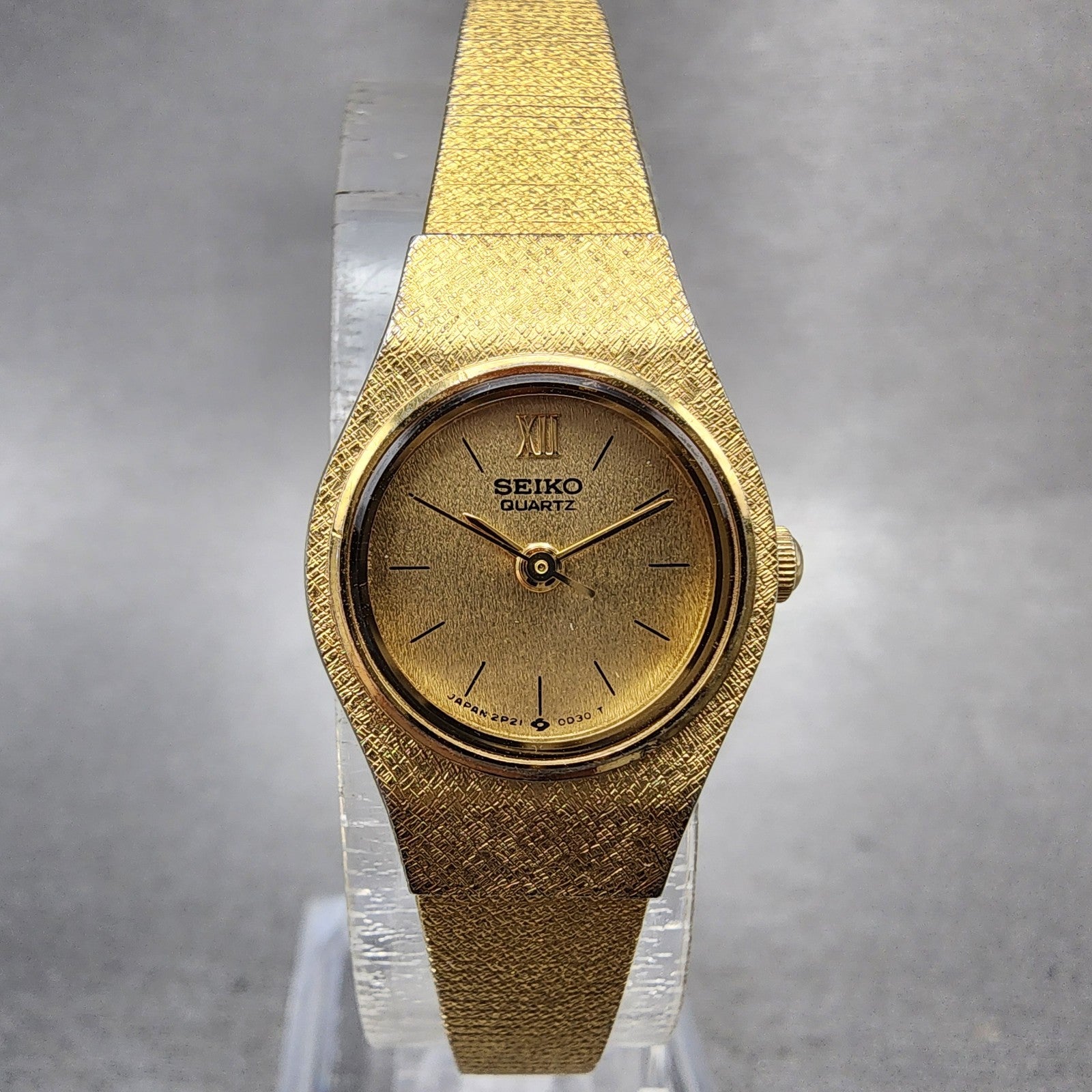 Seiko Watch Women 19mm Gold Dial Gold Tone Round 2P210A79 New Battery VTG0