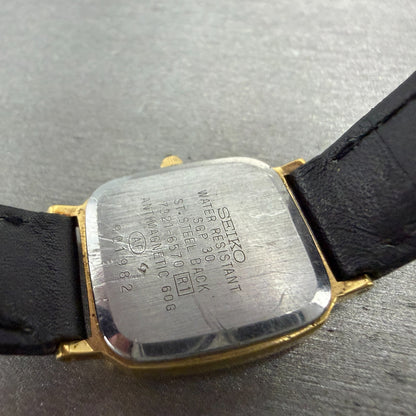 Seiko Exceline Tank Watch Women 20mm Champagne Dial Gold Tone 7321-6570 New Batt9