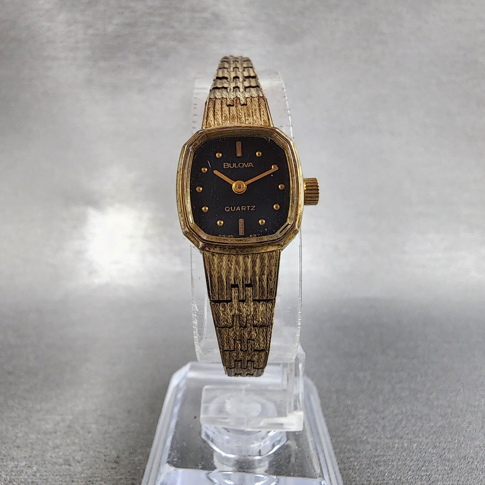 VTG Bulova Watch Women 16mm Black Dial Gold Tone Rectangle 6971 New Battery5