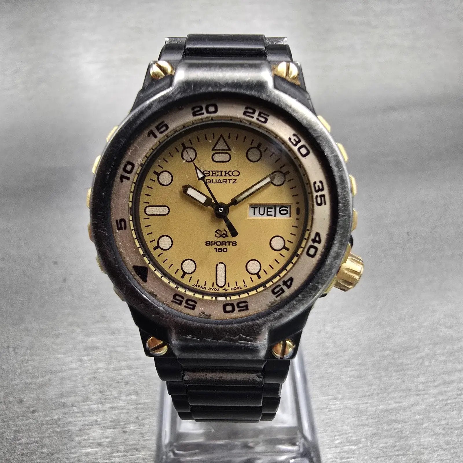 Seiko SQ Dive Watch Women 29mm Gold Dial Two Tone Daydate 3Y03-0059 New Battery0