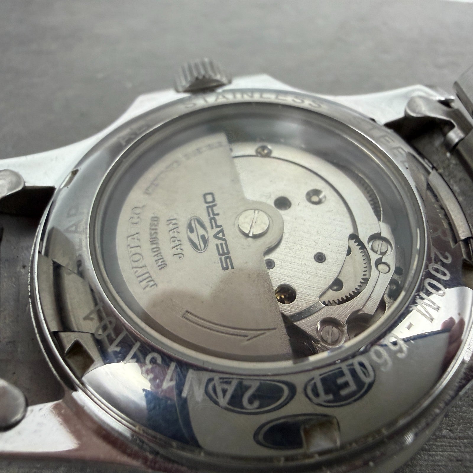Seapro Dive Watch Men 40mm Black Dial Silver Tone Date Automatic Runs9