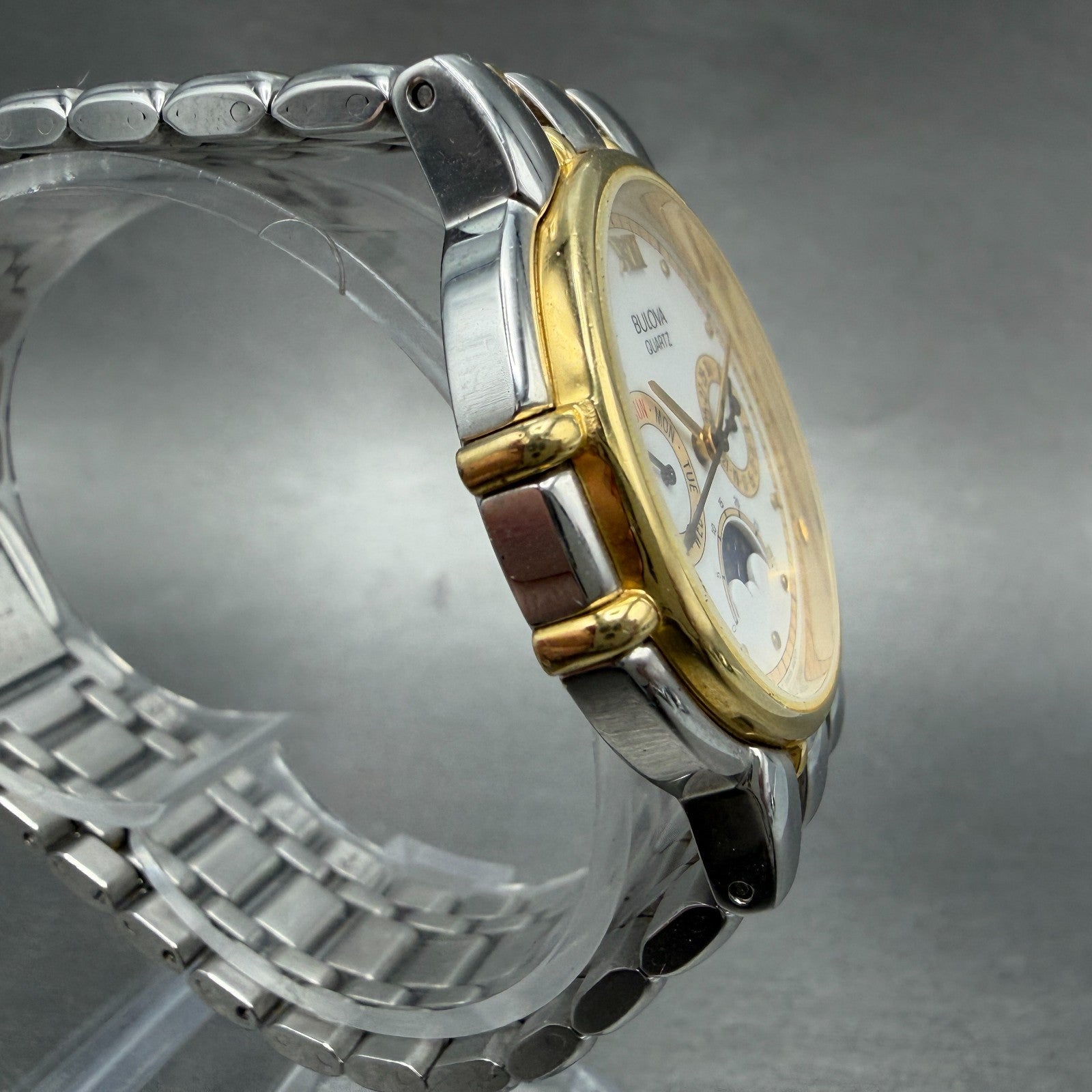 Bulova Moon Phase Watch Men 35mm White Dial Two Tone Daydate 90D07 New Battery3