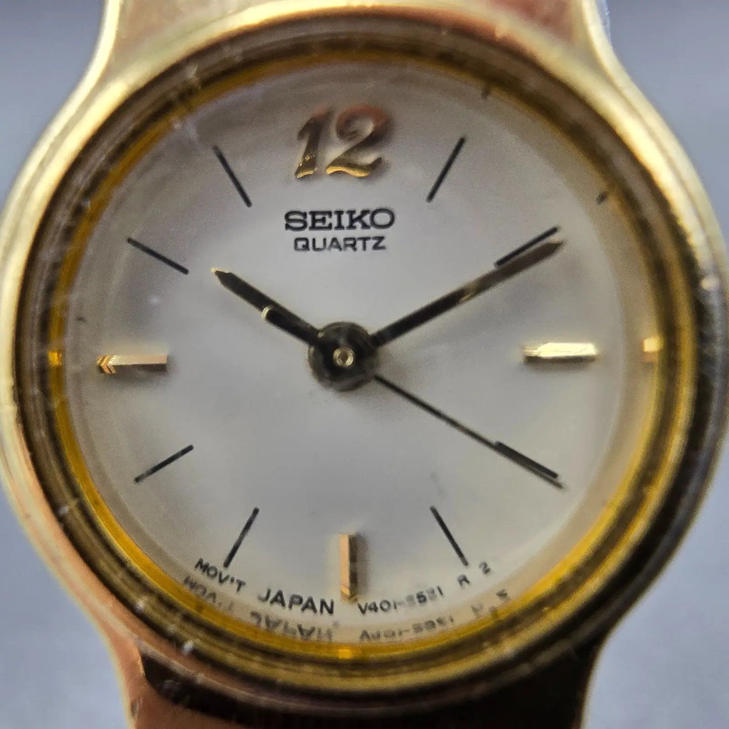 Seiko Watch Women 19mm Cream Dial Gold Tone Round Vintage V401-0988 New BatteryK1