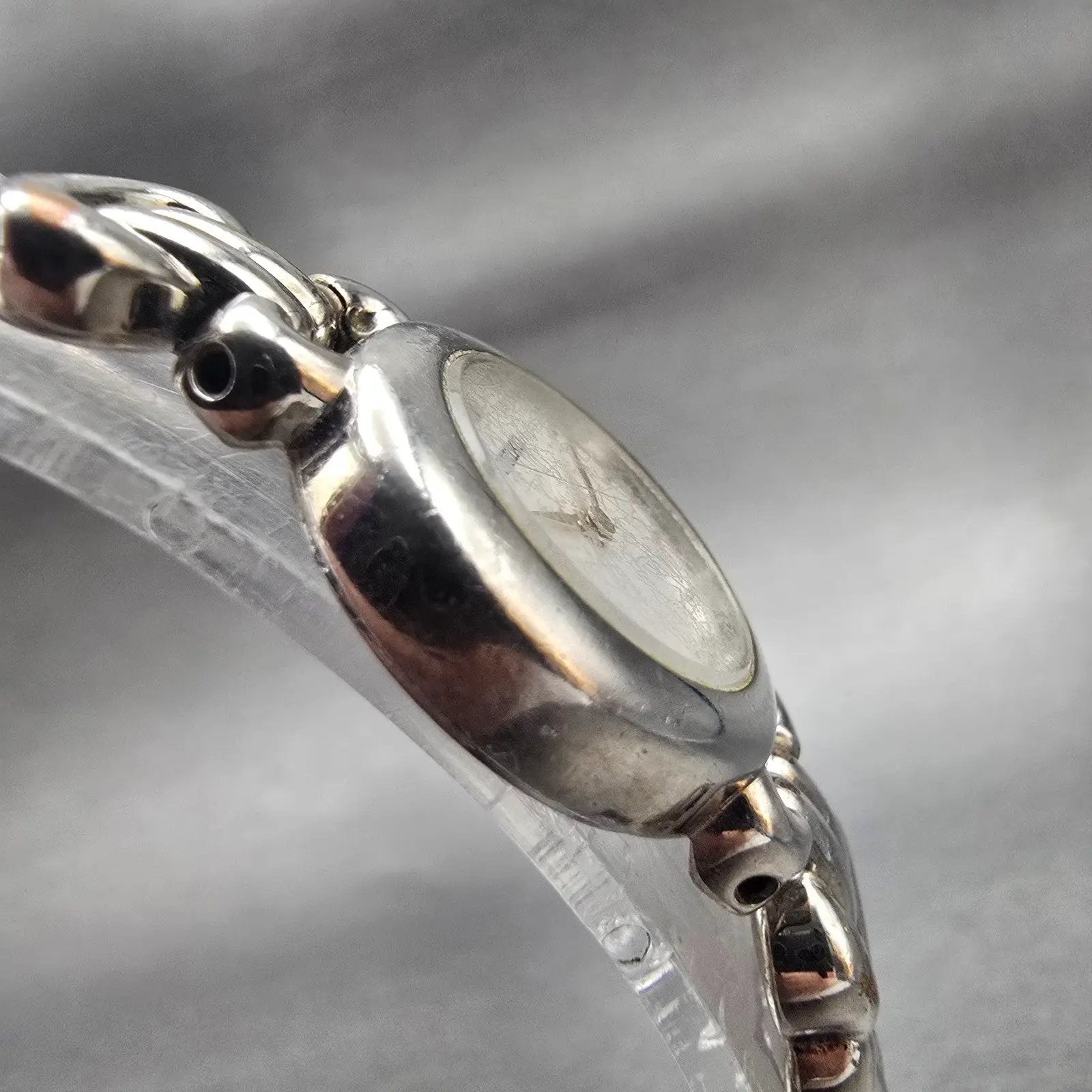 Seiko Watch Women 19mm White Dial Silver Two Round 1N00-1A39 New Battery VTG3
