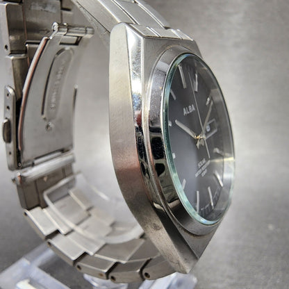 Seiko ALBA Solar Watch Men 36mm Black Dial Silver Tone Daydate Round V158 Runs3