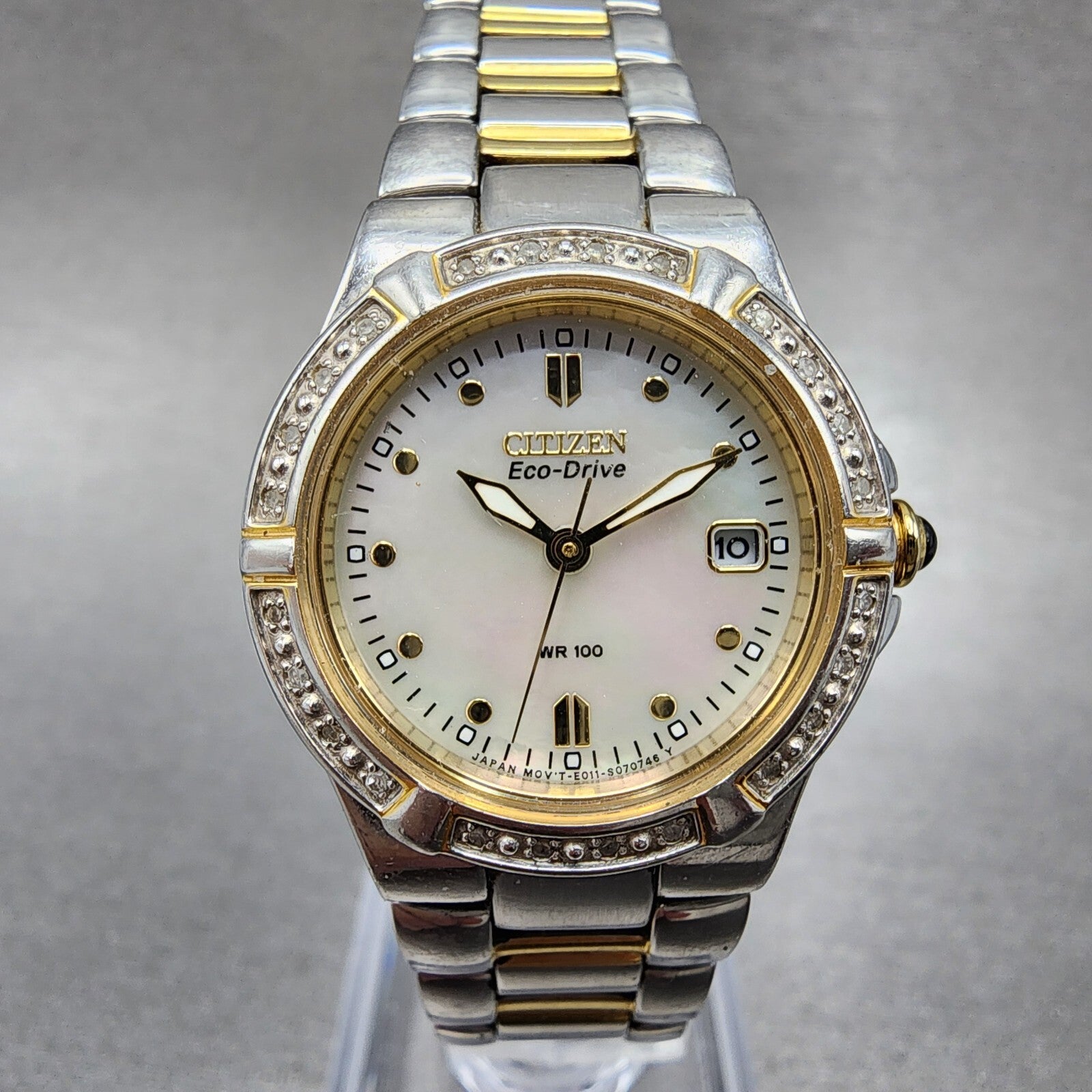 Citizen EcoDrive Watch Women 26mm MOP Dial Two Tone Date E011S044235 Works0