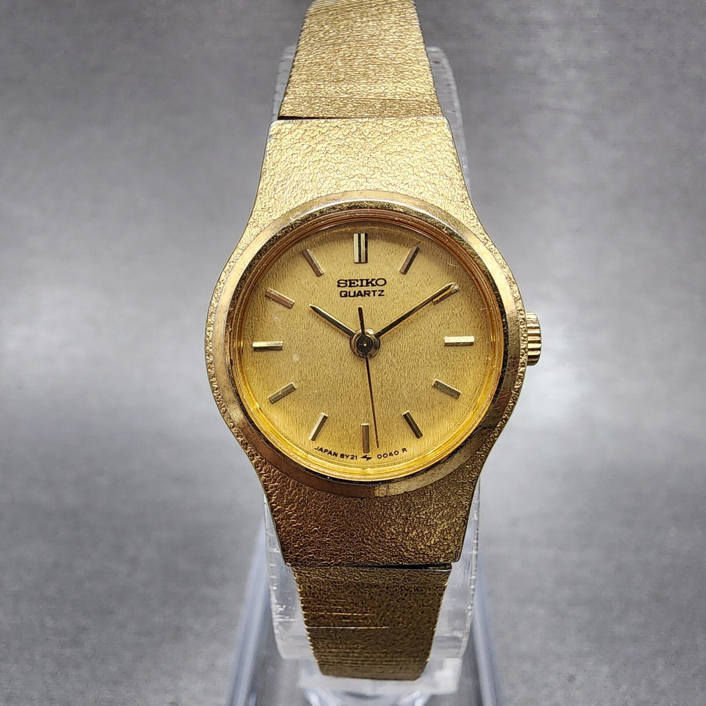 Seiko Watch Women 20mm Gold Dial Gold Tone Round 8Y210029 New Battery VTG0