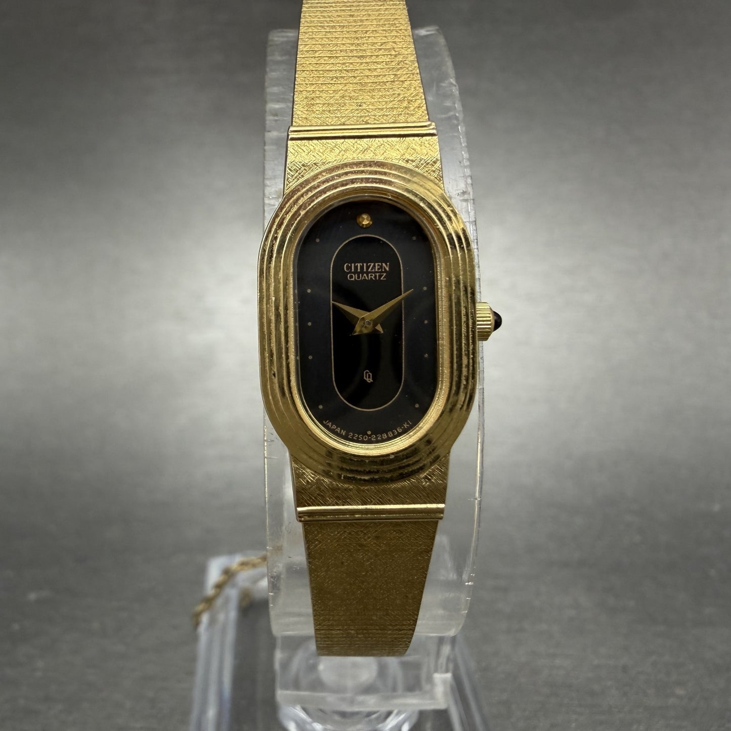 Citizen CQ Watch Women 14mm Black Dial Gold Tone Oval 2250-224884 New Battery0