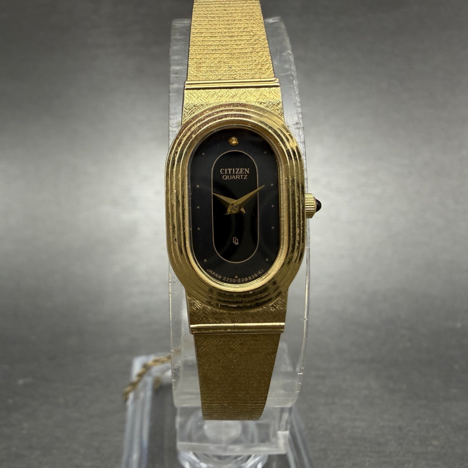 Citizen CQ Watch Women 14mm Black Dial Gold Tone Oval 2250-224884 New Battery0