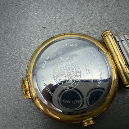 Playboy Watch Men 34mm White Dial Gold Tone Round 5307 BROKEN BAND New battery15
