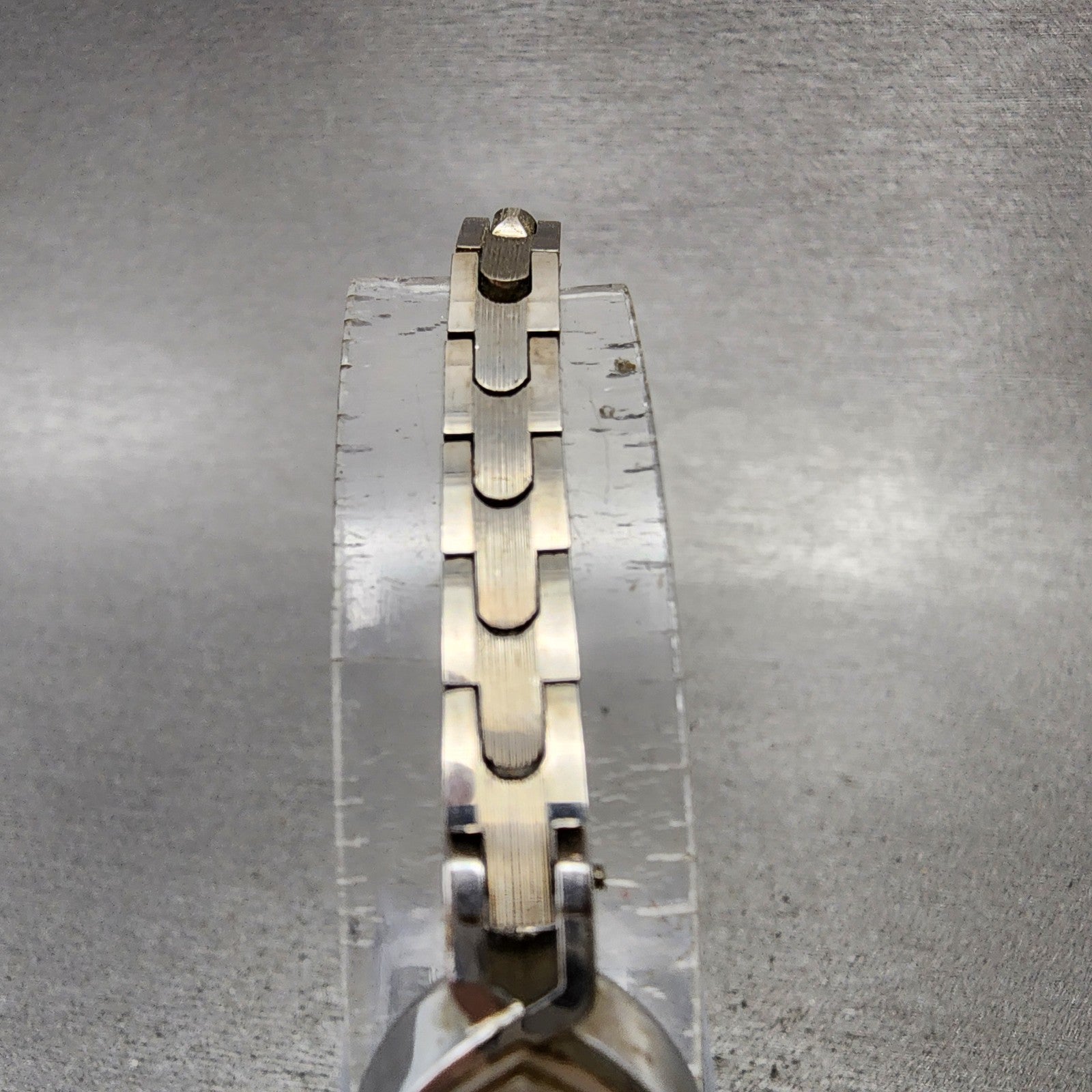 Seiko Solar Watch Women 15mm White Dial White Gold Plated Manual Wind Runs VTG4