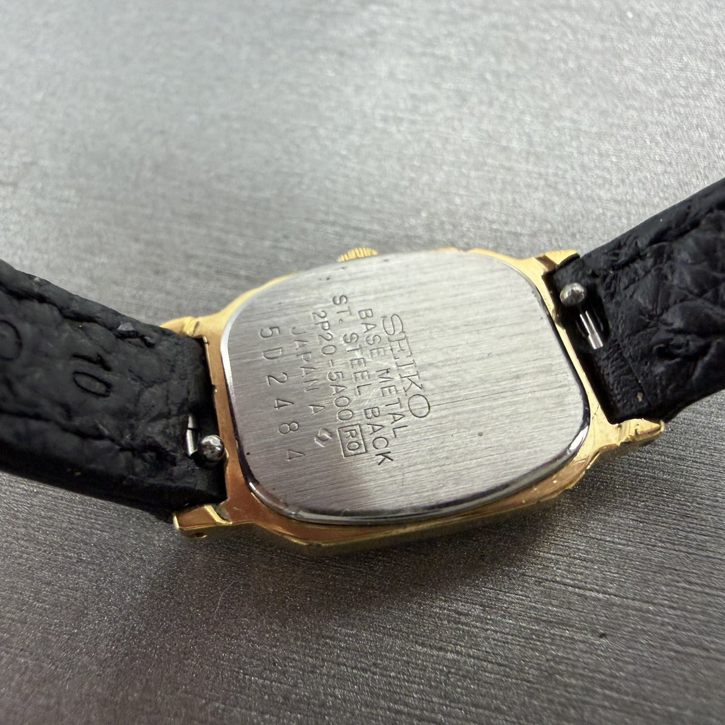 Seiko Tank Watch Women 17mm Champagne Dial Gold Tone 2P20-5A00 New Battery9