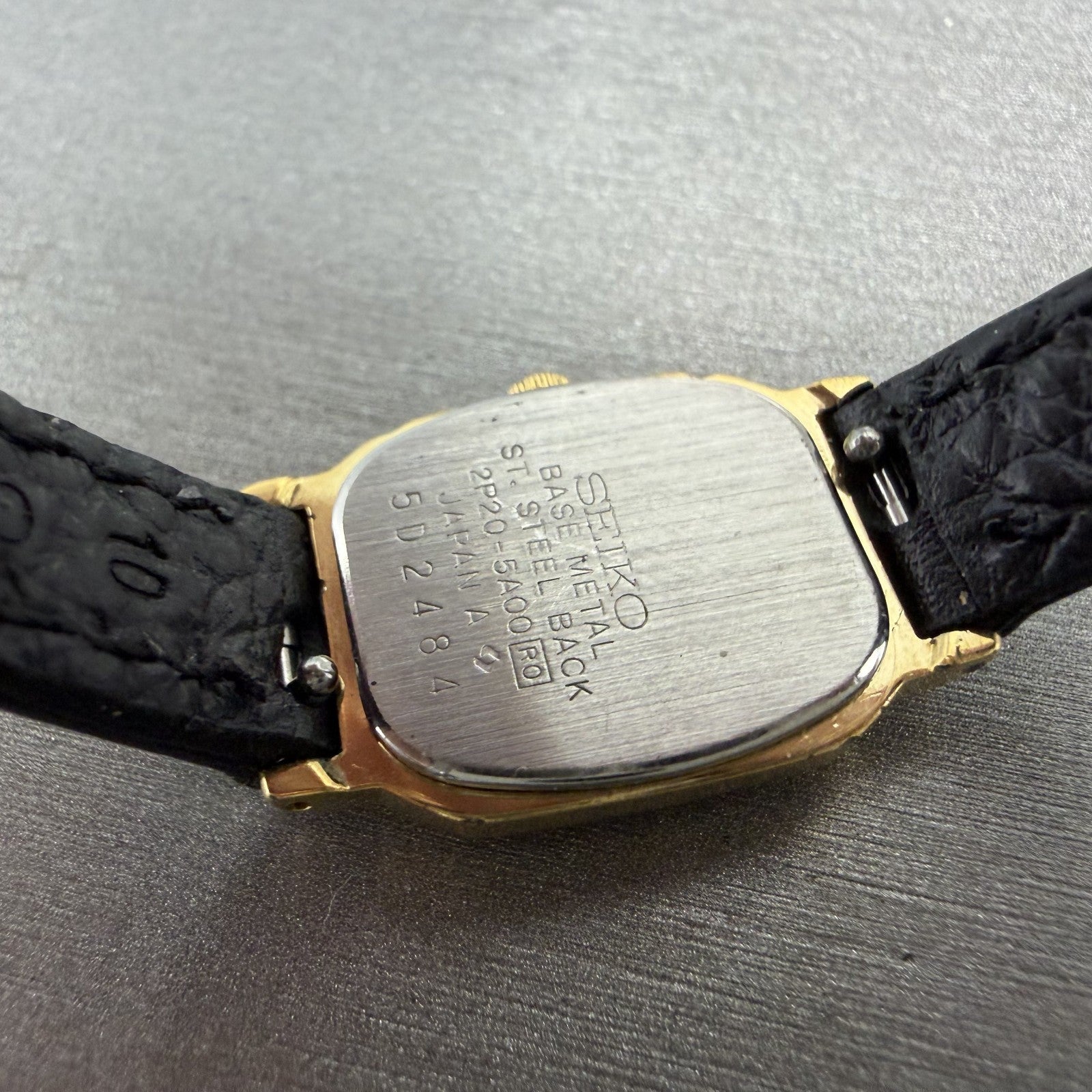 Seiko Tank Watch Women 17mm Champagne Dial Gold Tone 2P20-5A00 New Battery9