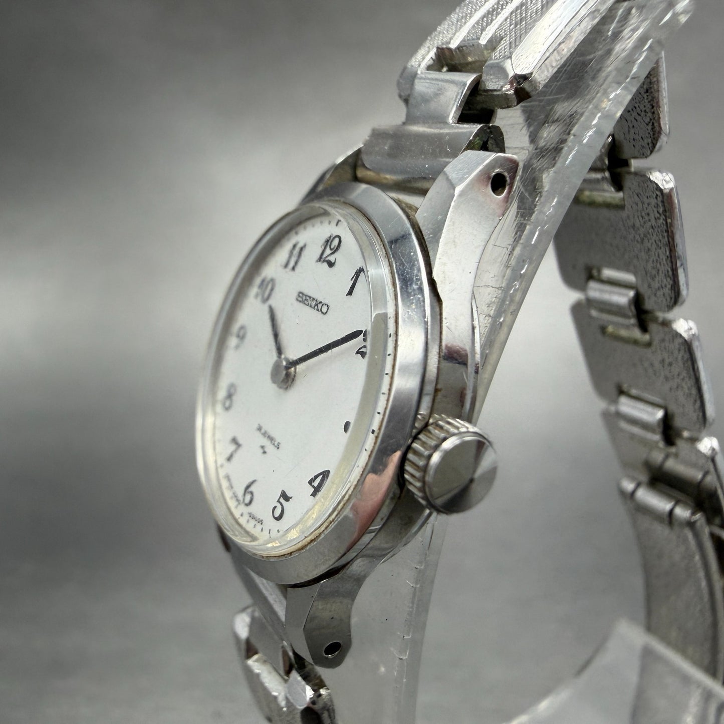 Seiko Watch Women 21mm Silver Dial Silver Tone Round 2220-0020 Manual Runs MFT2