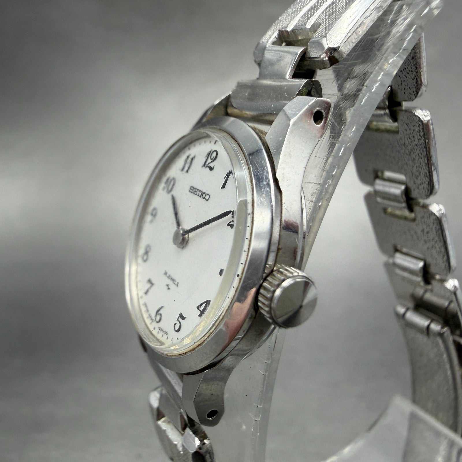 Seiko Watch Women 21mm Silver Dial Silver Tone Round 2220-0020 Manual Runs MFT2