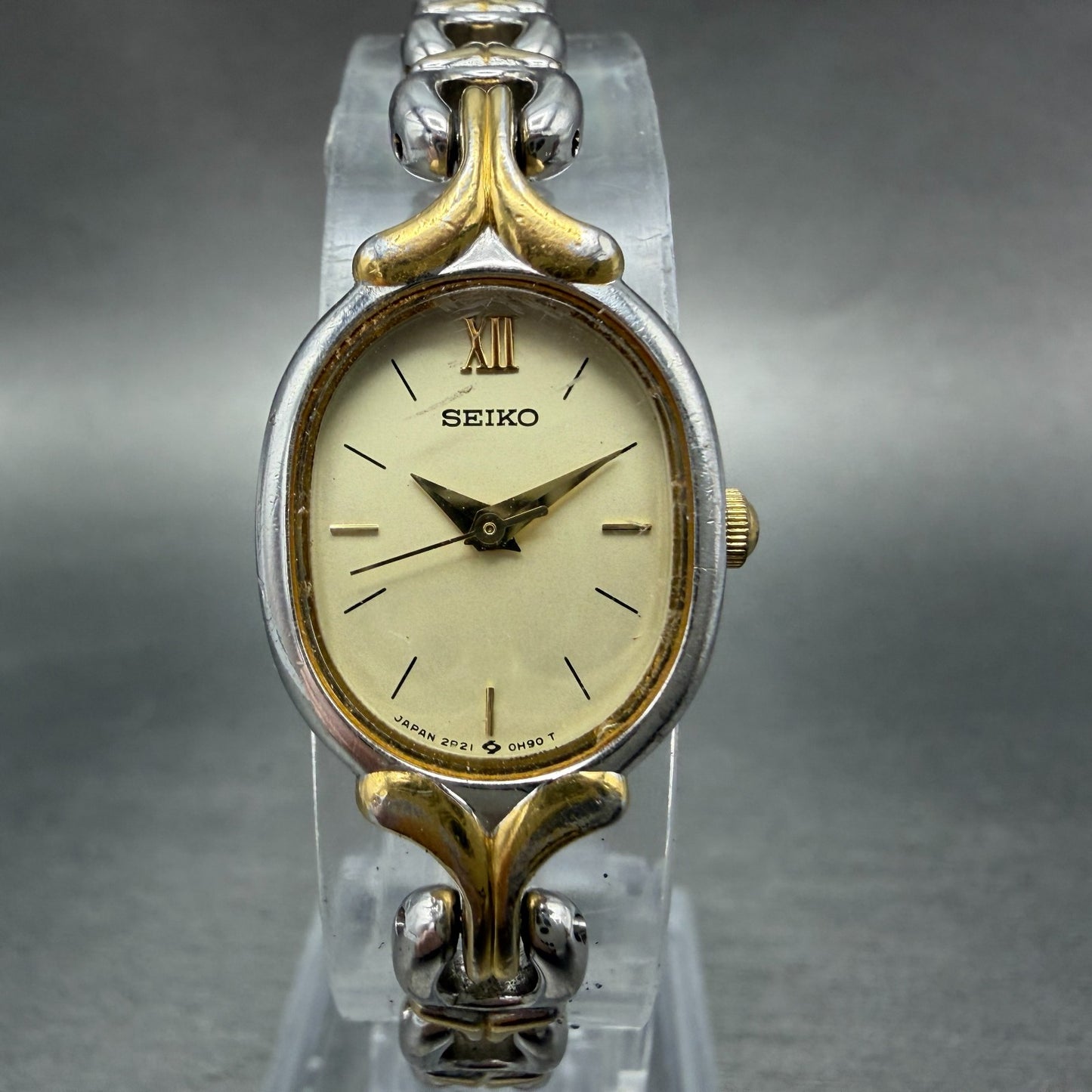 Seiko Watch Women 17mm Champagne Dial Two Tone Oval 2P21-5D00 New Battery VTG0