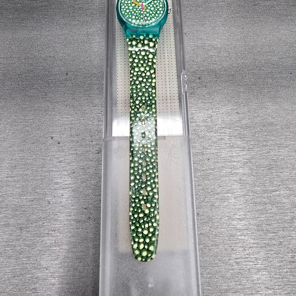 Swatch South Molton Watch Women 25mm Green Dial Green Case LL103 New Battery NOS3