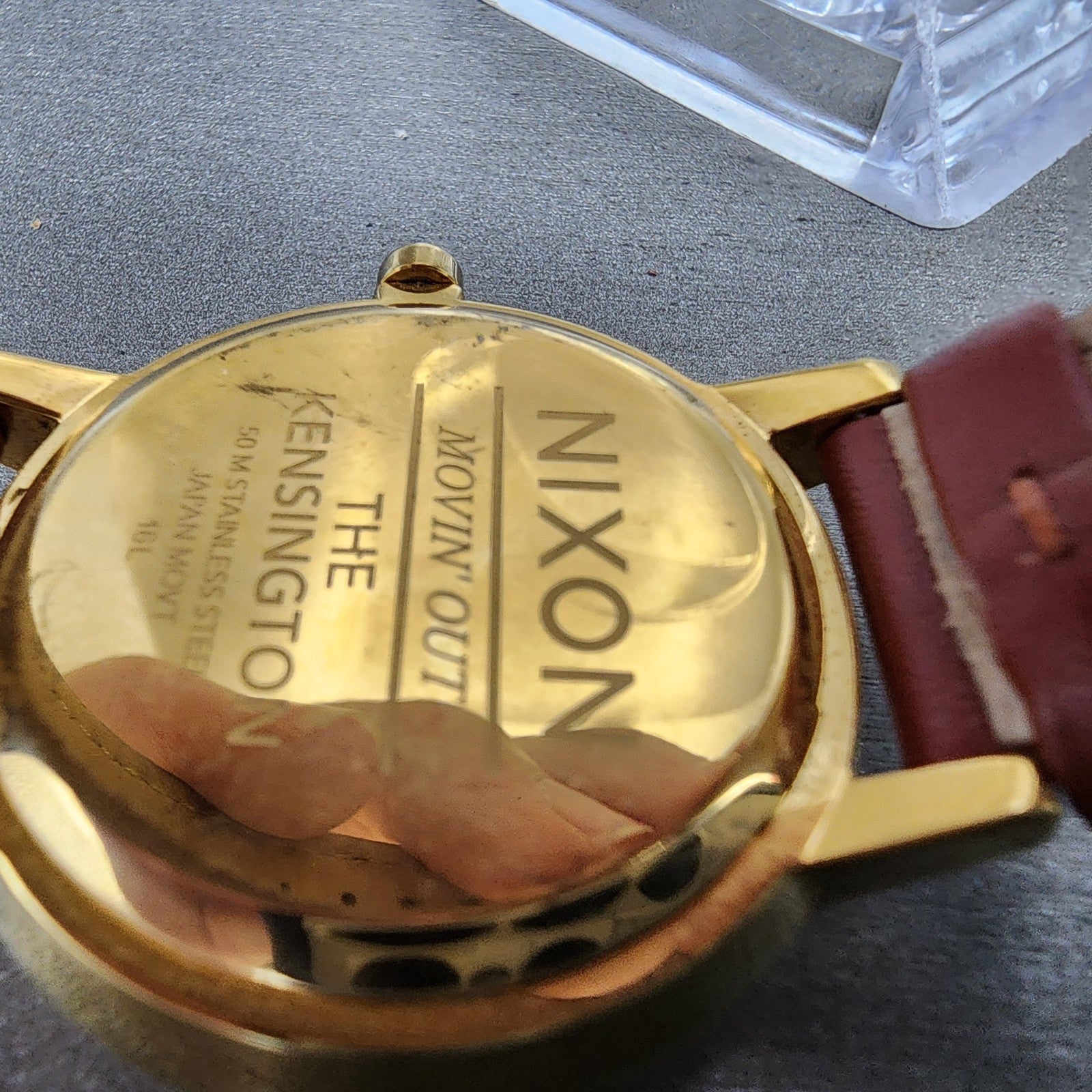Nixon Kensington Watch Women 37mm Silver Dial Gold Tone Round New Battery10