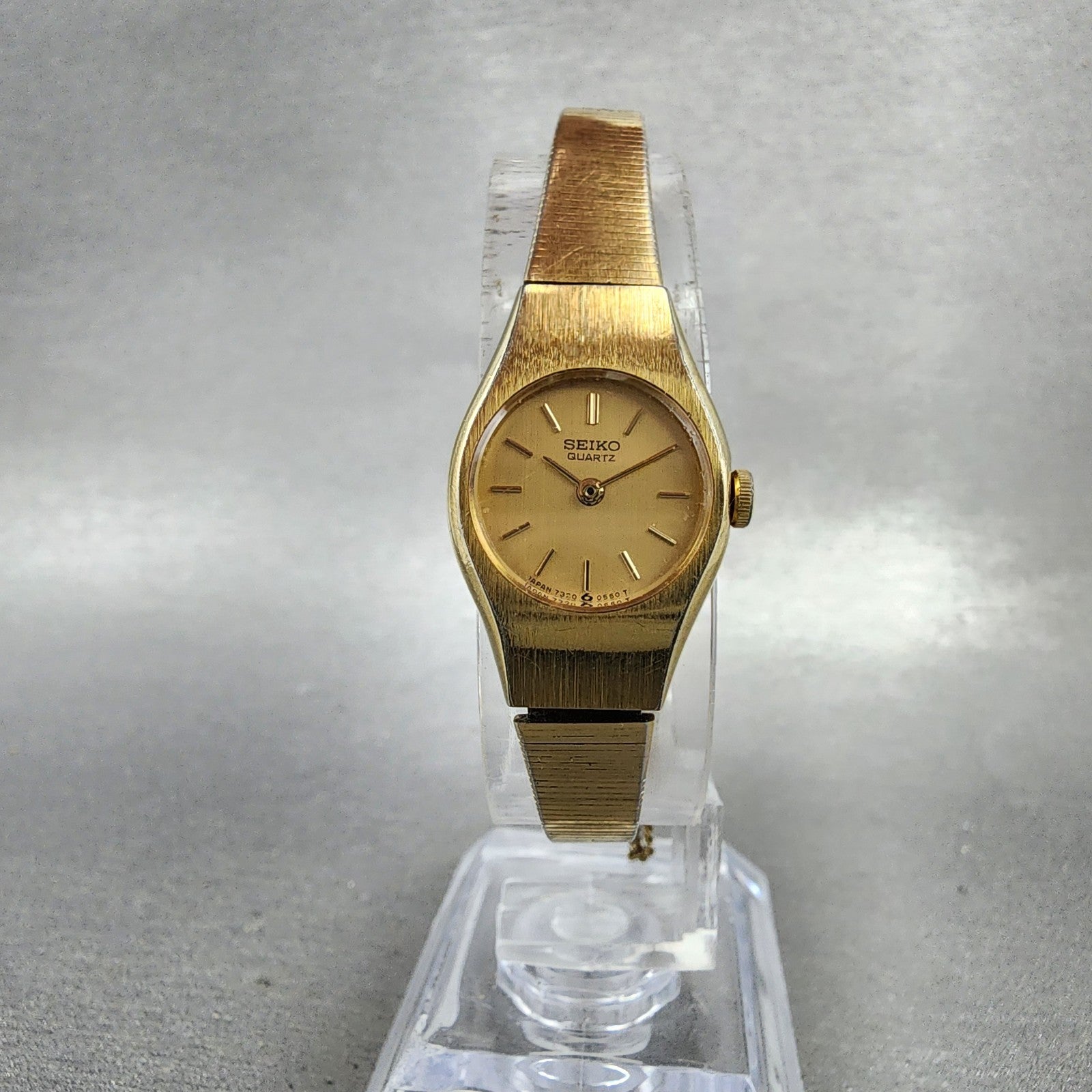 Seiko Watch Women 17mm Champagne Dial Gold Tone Round 73200209 New Battery5
