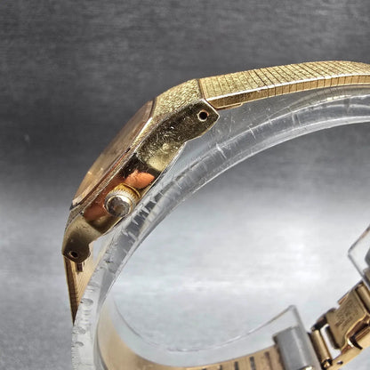 Seiko Womens Watch 17mm Champagne Dial Gold Tone Oval 2P20-5H39 New Battery2
