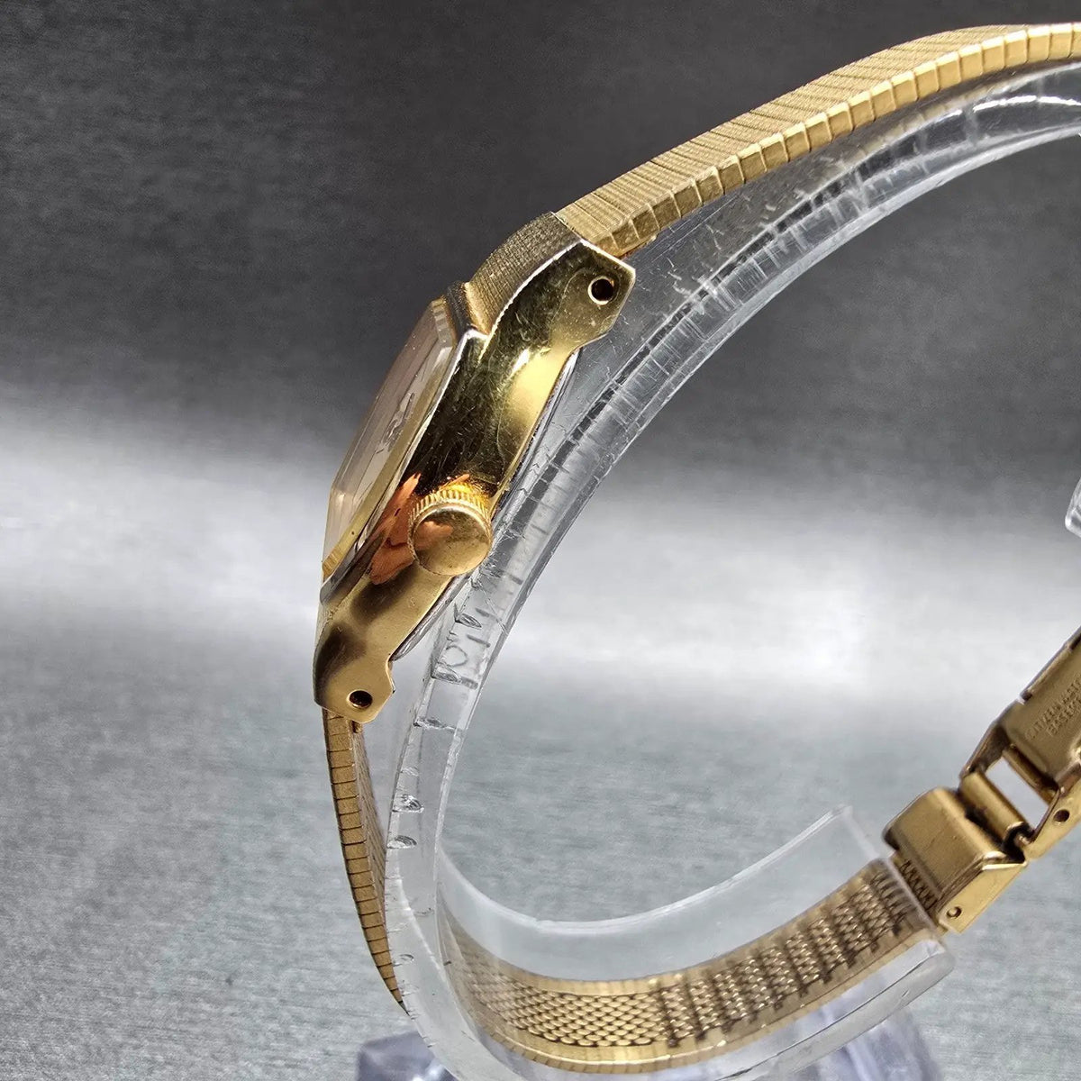 Citizen CQ Watch Women 17mm Champagne Dial Gold Tone 3220-324111 New Battery JP2