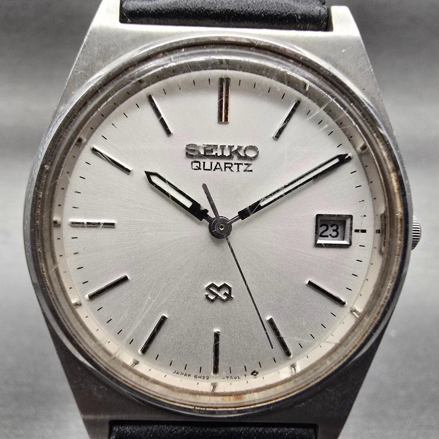 Seiko SQ Watch Men 34mm Silver Dial Silver Tone Date Round 5H22-7A09 New Battery1