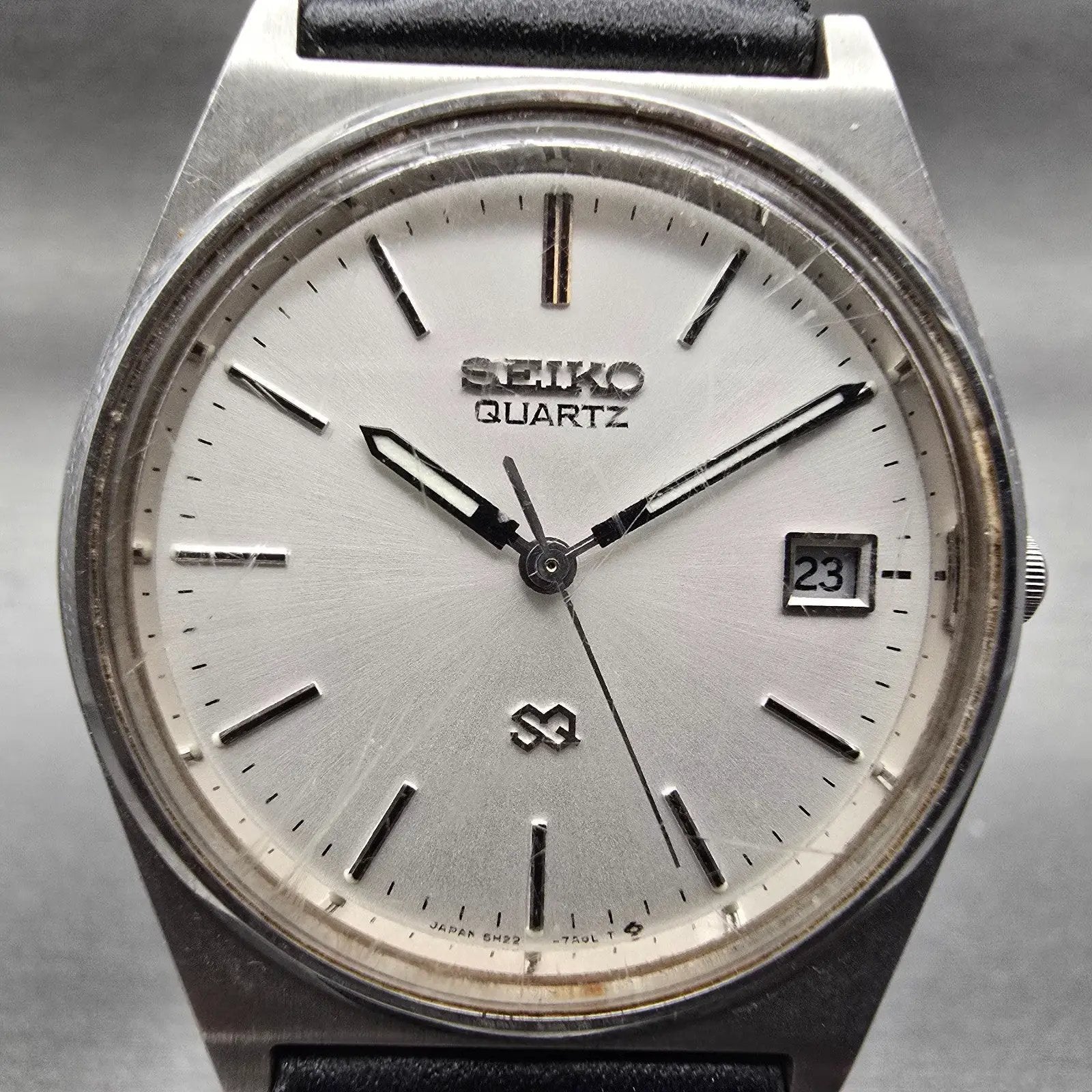 Seiko SQ Watch Men 34mm Silver Dial Silver Tone Date Round 5H22-7A09 New Battery1