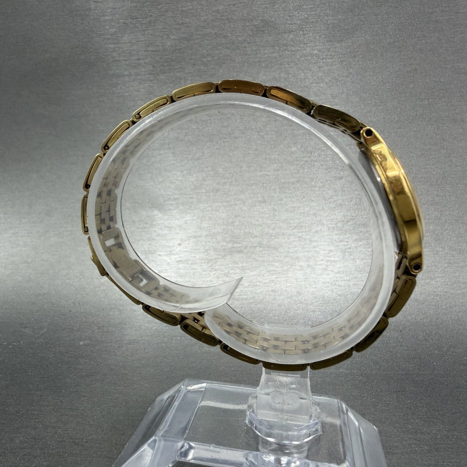 Seiko Watch Women 22mm White Dial Gold Tone Round 1n00-0a99 New Battery ABCD8