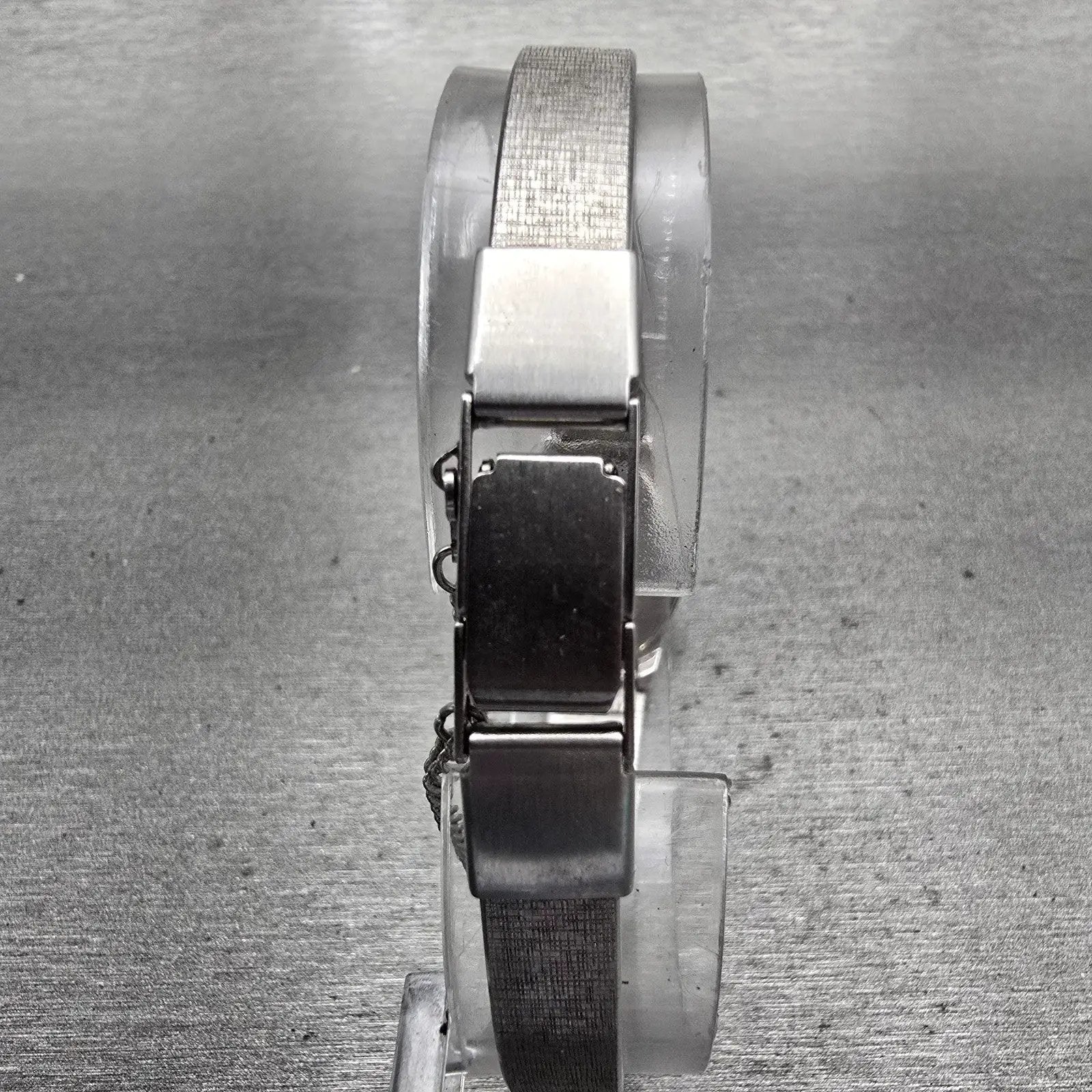 Seiko Watch Women 17mm Silver Dial Silver Tone Round 2P20-0329 New Battery VTG7