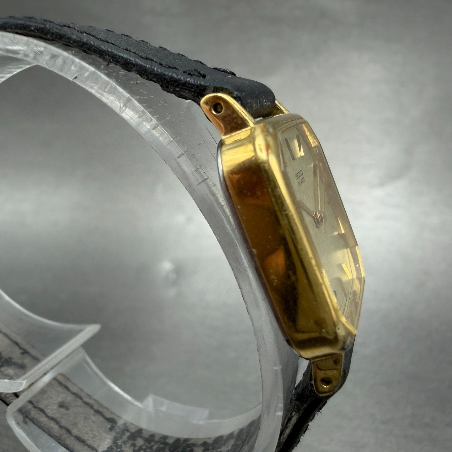 Seiko Watch Women 21mm Champagne Dial gold Tone Octagon 1421-5730 New Battery3