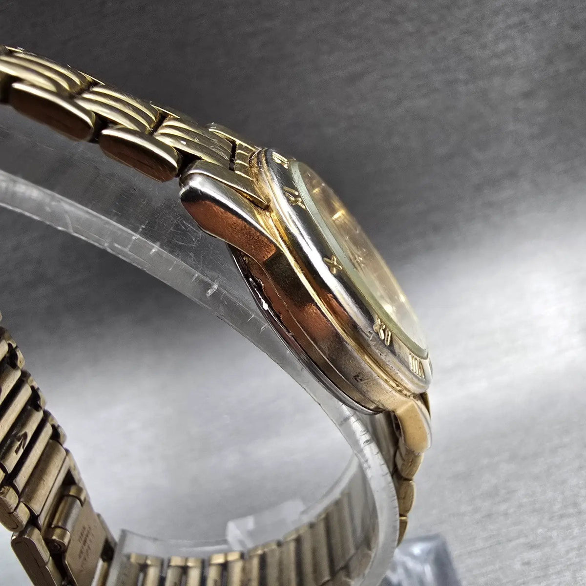 Citizen Watch Women 24mm Champagne Dial Gold Tone Date 6010-K06878 New Battery3
