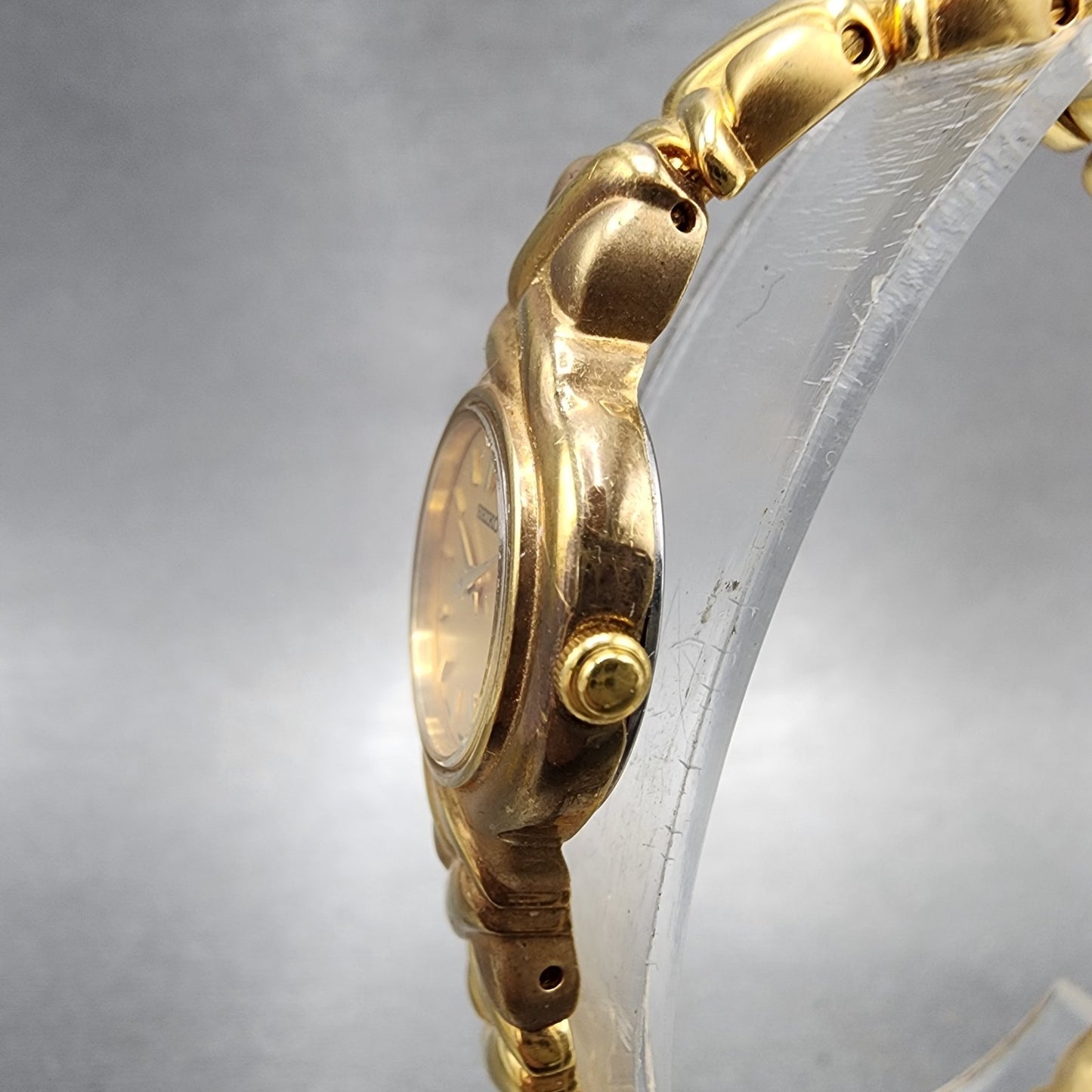 Seiko Watch Women 19mm Chamapgne Dial Gold Tone Round 1n001h40 New Battery2