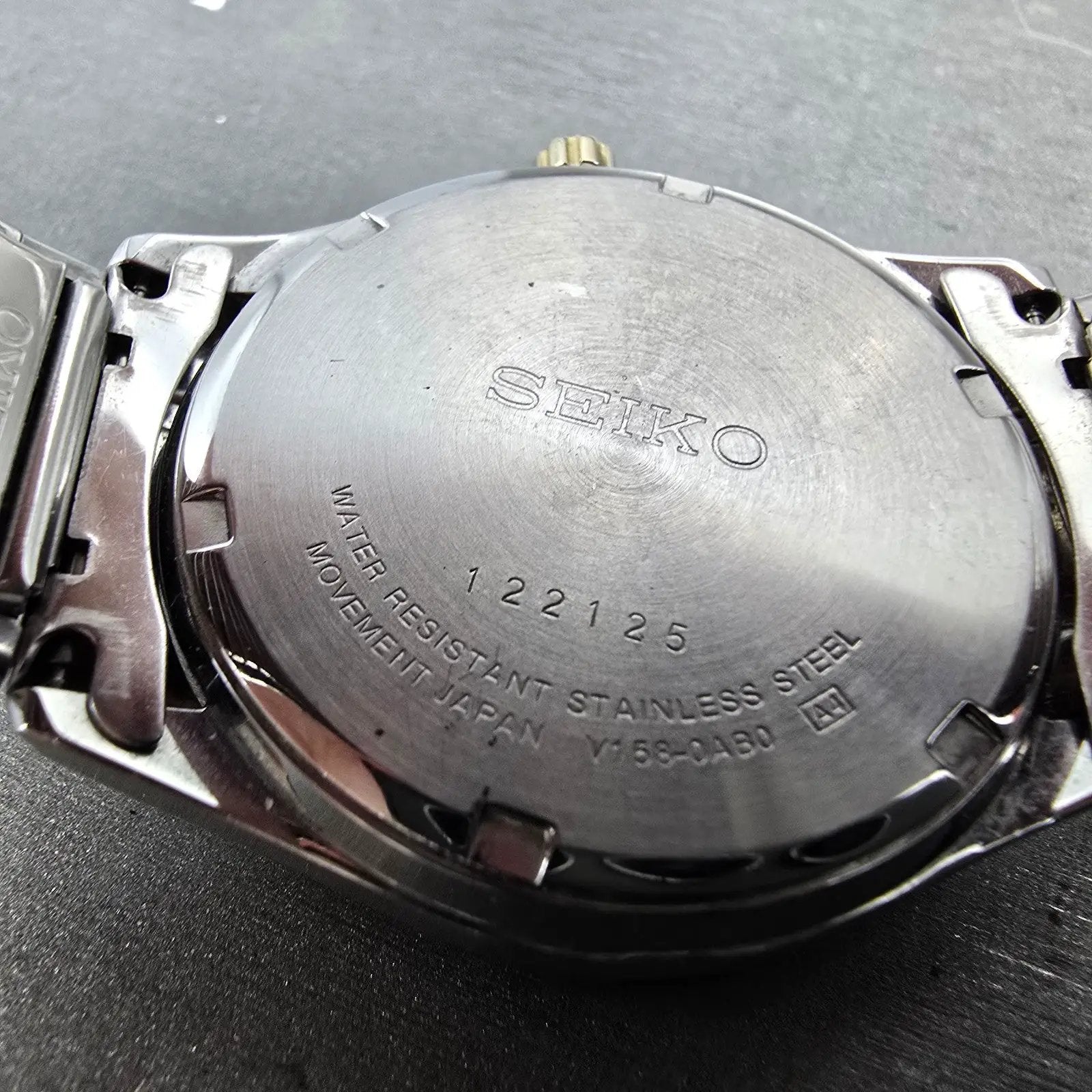 Seiko Solar Watch Men 37mm White Dial Two Tone Daydate Round V158-0AB0 Works9