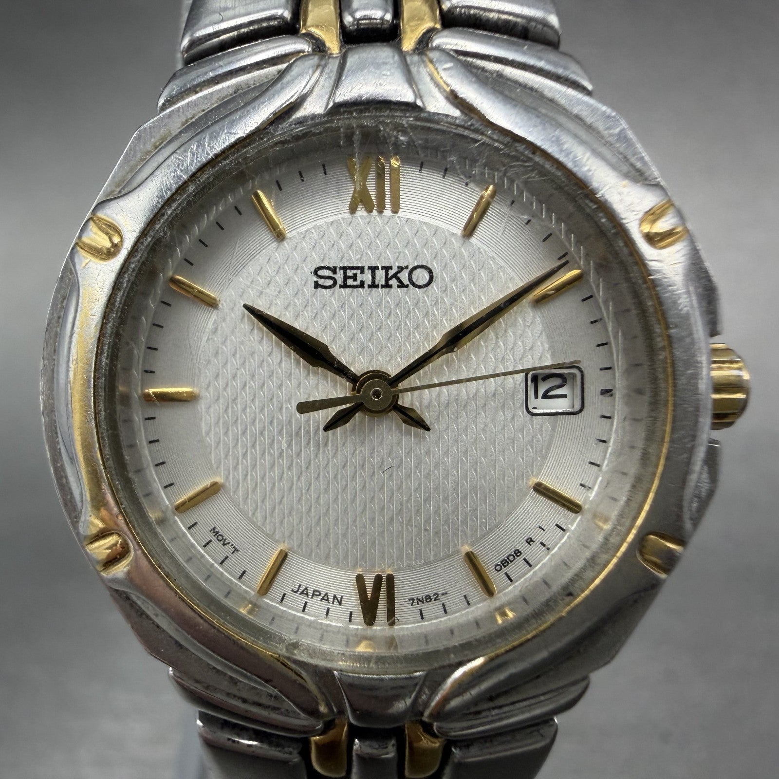 Seiko Watch Women 26mm Silver Dial Two Tone Date Round 7n82-0at0 New Battery IOJ1