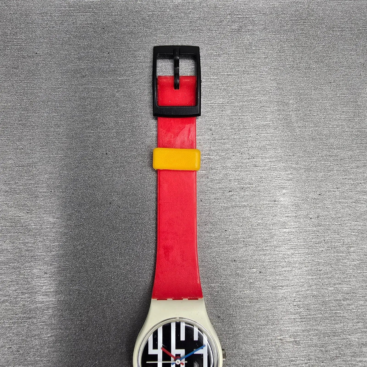 Swatch Speedlimit Watch Women 25mm Black Dial White Case Round LW117 New Battery2