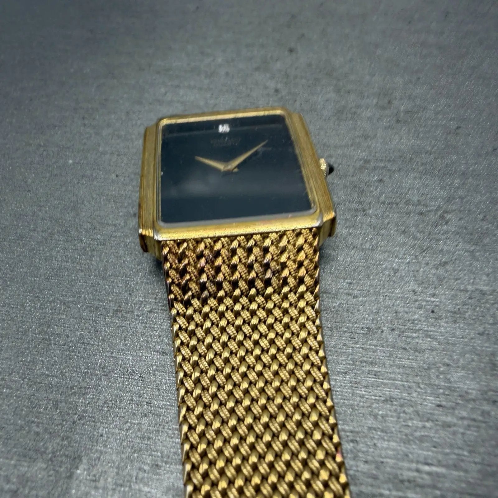 Seiko Tank Watch Men 25mm Black Dial Gold Tone Rectangle READ!! 7430-5499 NewBat6