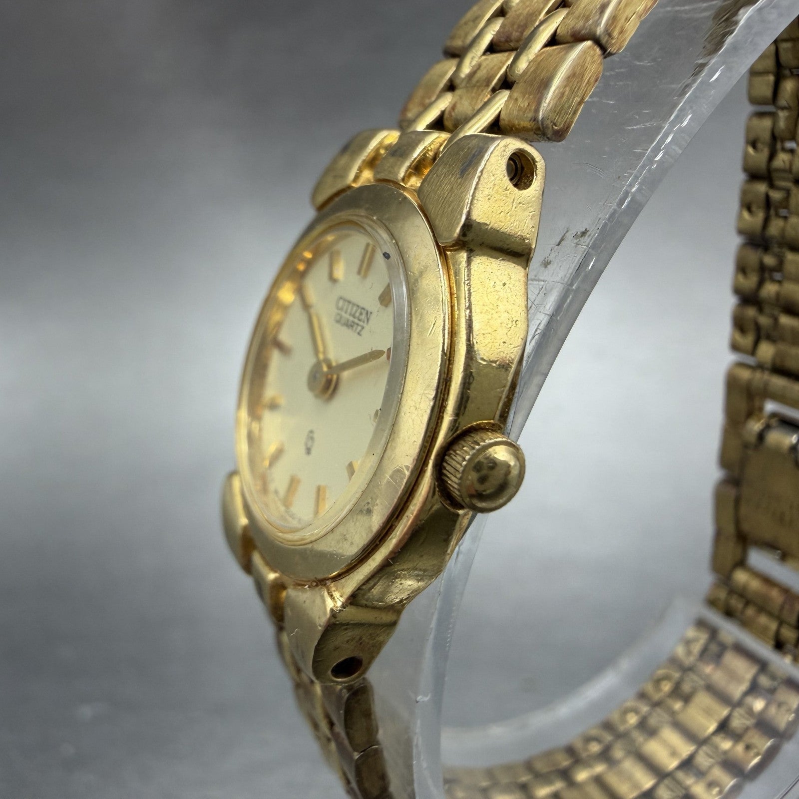 Citizen CQ Watch Women 20mm Champagne Dial Gold Tone Round 3220-K02791 New Batt3