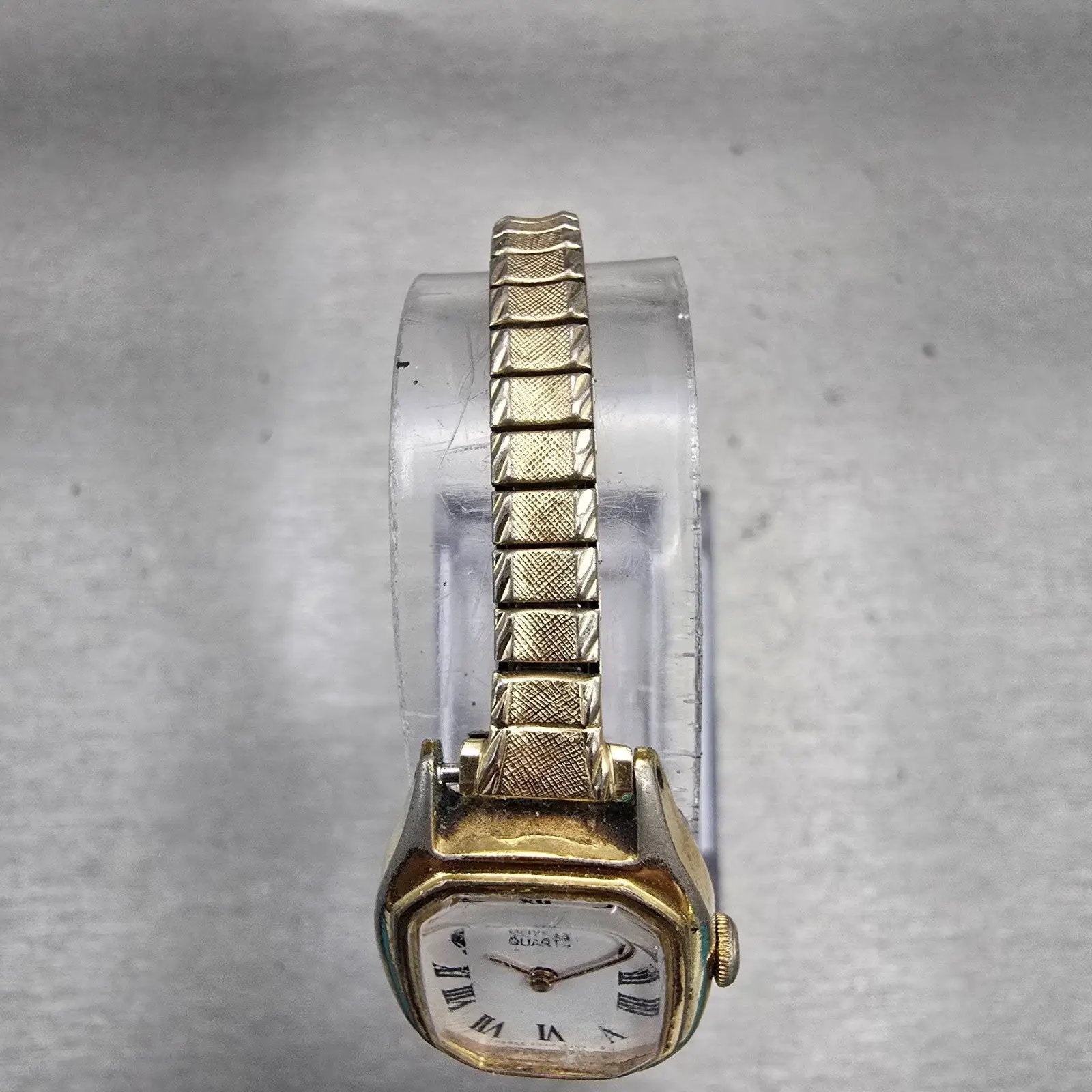 Seiko Watch Women 17mm White Dial Gold Tone Rectangle 2320-6559 New Battery VTG4