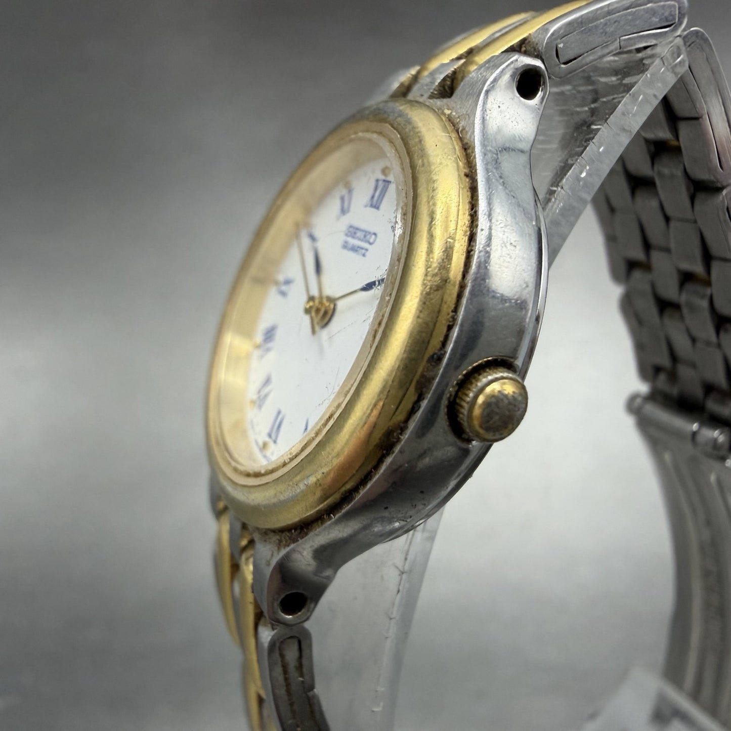 Seiko Watch Women 24mm White Dial Two Tone Date Round 3Y02-0B59 New Battery HJ8Q2