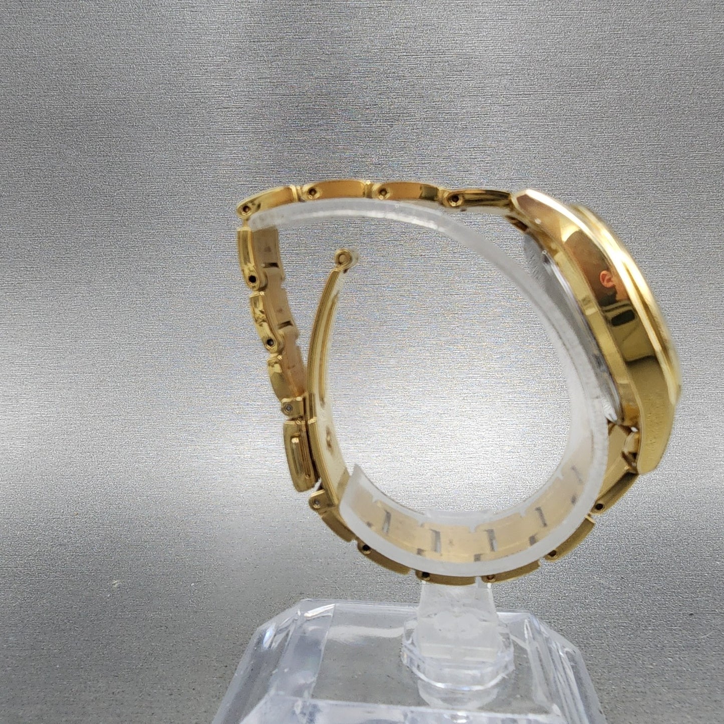 Seiko Watch Women 30mm White Dial Gold Tone Date 6n2200k0 New Battery8