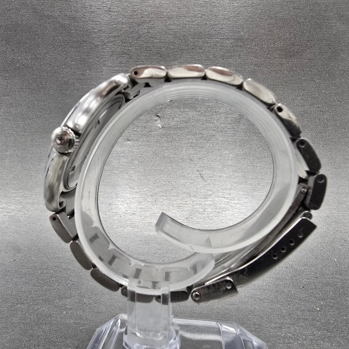 Victorinox Swiss Army Watch Women 33mm Silver Dial Silver Tone Date 24705 NewBat6