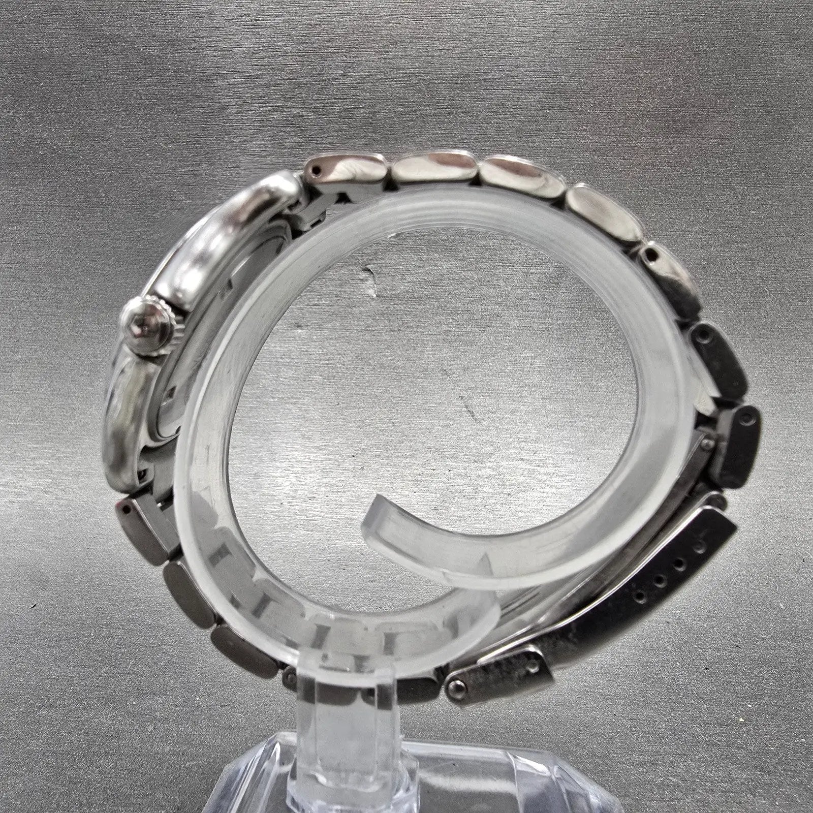 Victorinox Swiss Army Watch Women 33mm Silver Dial Silver Tone Date 24705 NewBat6
