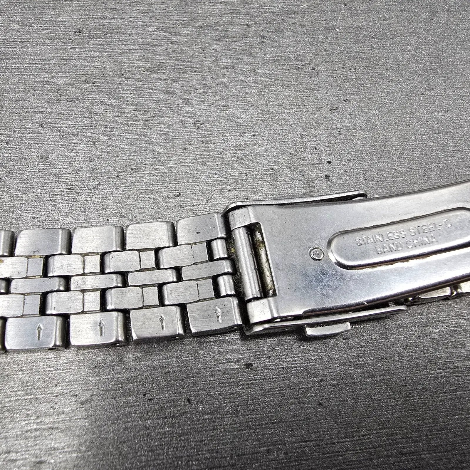 Seiko Bracelet 18mm Stainless Steel Two Tone Tri Folding Clasp VTG Japan 4A4K2C111